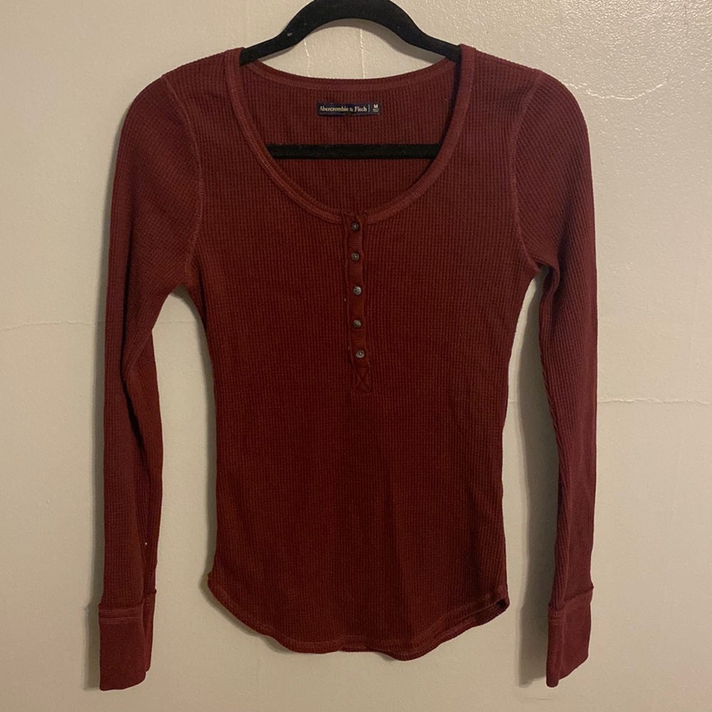 Maroon-colored long sleeve henley from Abercrombie & Fitch in a size medium:)